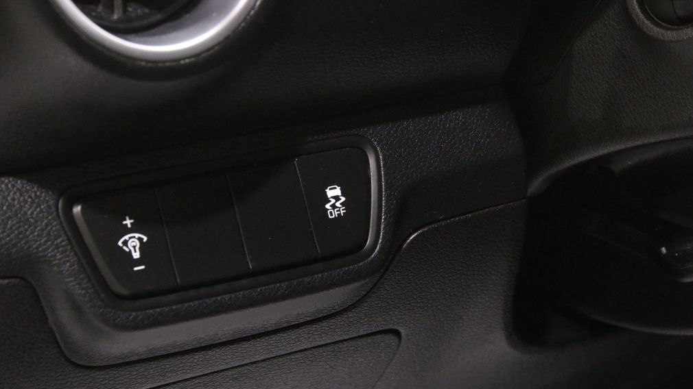 Kia Forte LX 2023 d&rsquo;occasion à vendre - 12