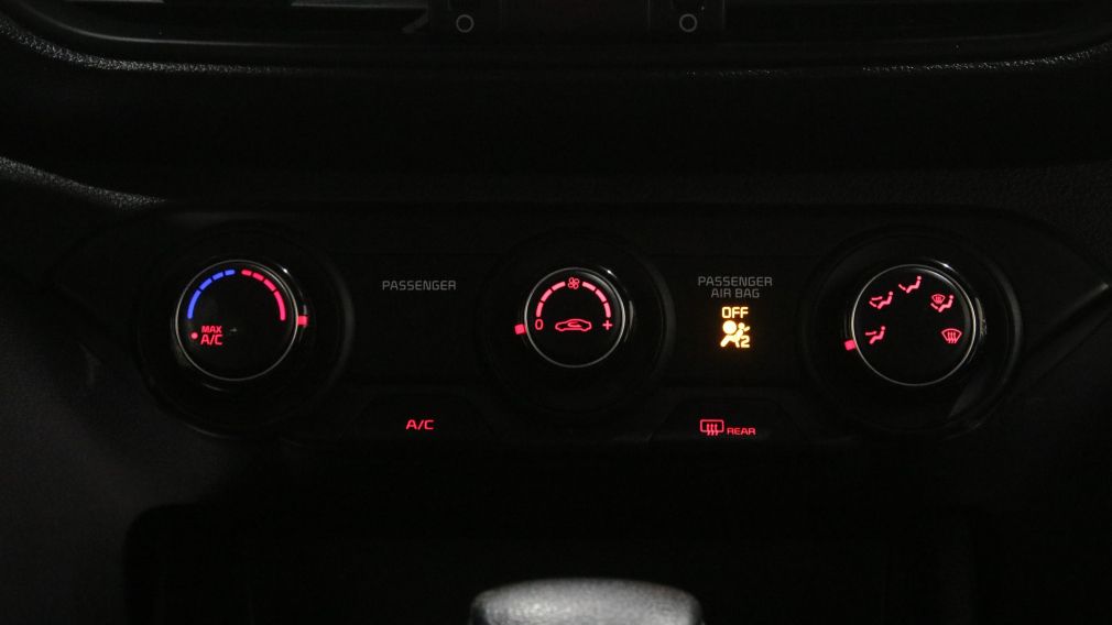 Kia Forte LX 2023 d&rsquo;occasion à vendre - 19