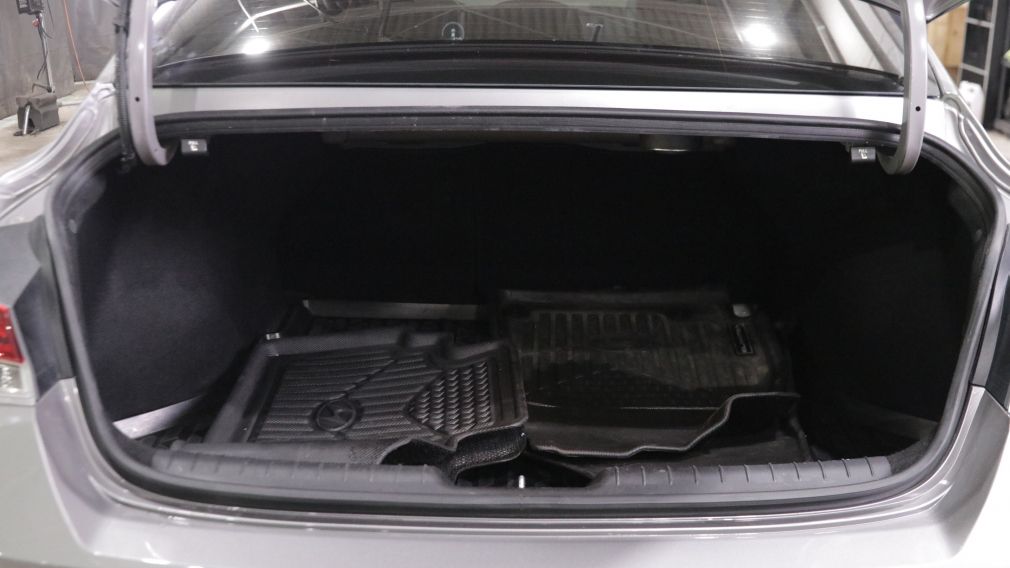 Hyundai Elantra Luxury 2023 d&rsquo;occasion à vendre - 22