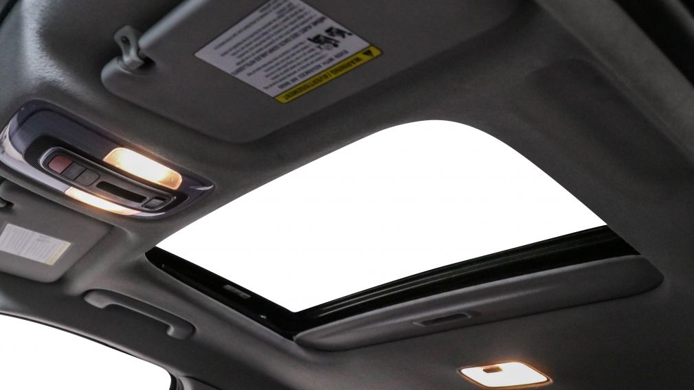 Hyundai Elantra Luxury 2023 d&rsquo;occasion à vendre - 10