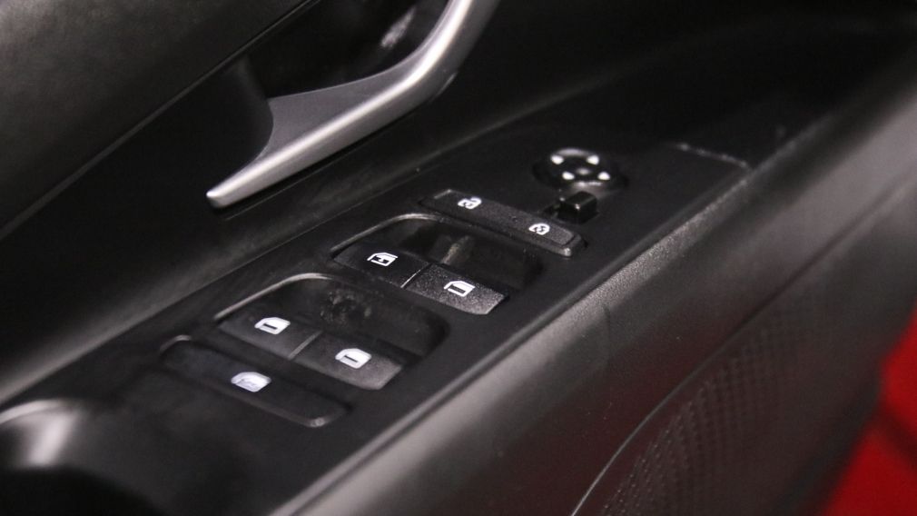 Hyundai Elantra Essential 2021 d&rsquo;occasion à vendre - 11