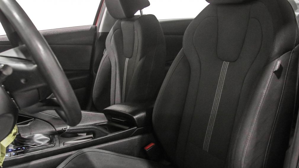 Hyundai Elantra Essential 2021 d&rsquo;occasion à vendre - 10