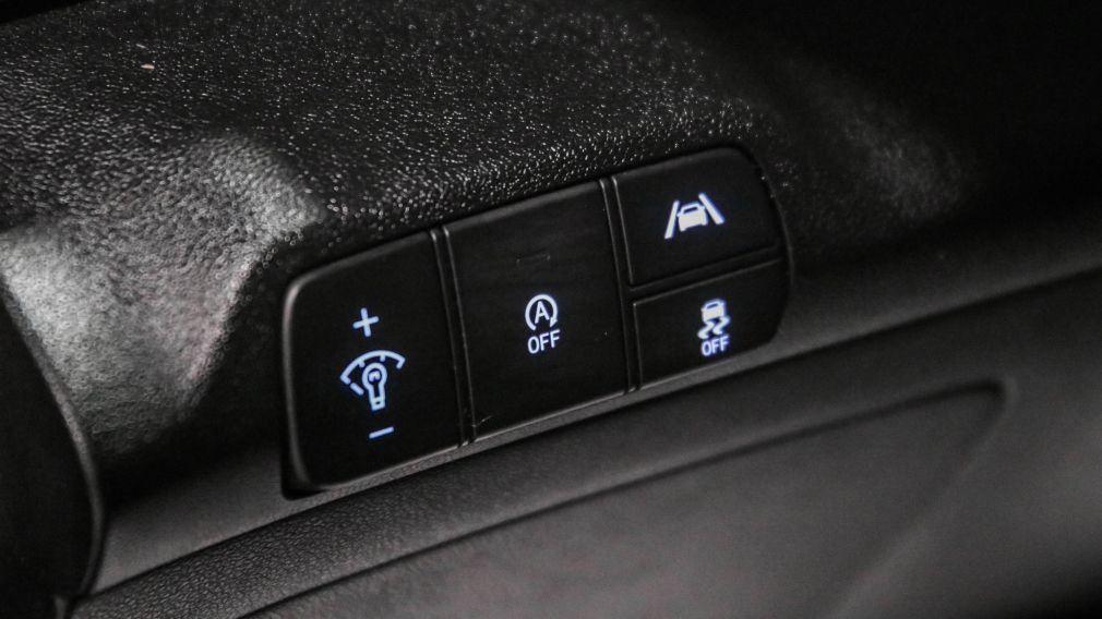 Hyundai Elantra Essential 2021 d&rsquo;occasion à vendre - 12