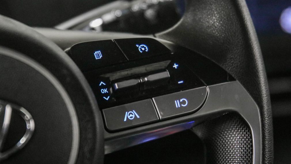 Hyundai Elantra Essential 2021 d&rsquo;occasion à vendre - 14