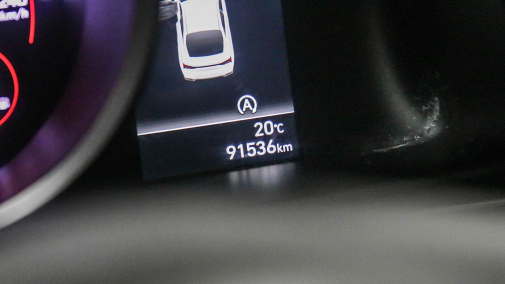 Hyundai Elantra Essential 2021 d&rsquo;occasion à vendre - 15