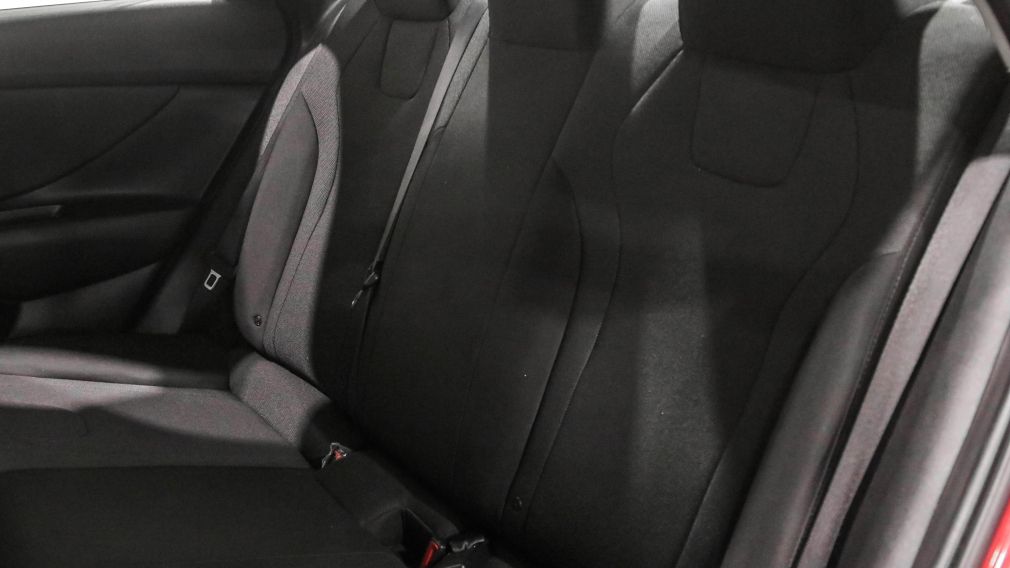 Hyundai Elantra Essential 2021 d&rsquo;occasion à vendre - 20