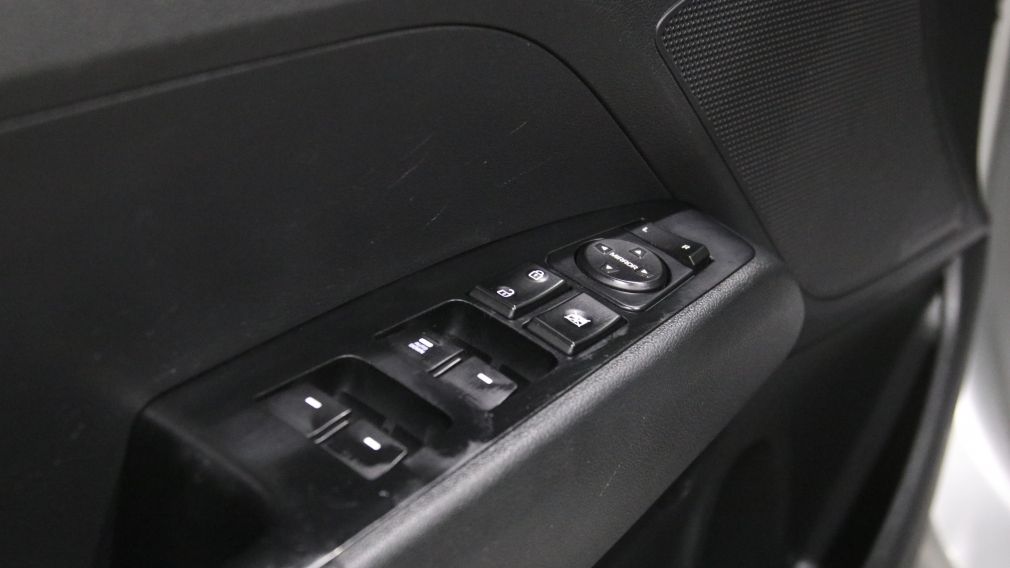 Hyundai Elantra Essential 2019 d&rsquo;occasion à vendre - 11