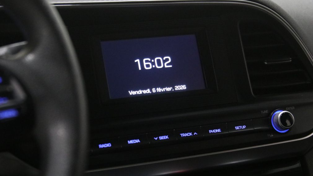 Hyundai Elantra Essential 2019 d&rsquo;occasion à vendre - 15
