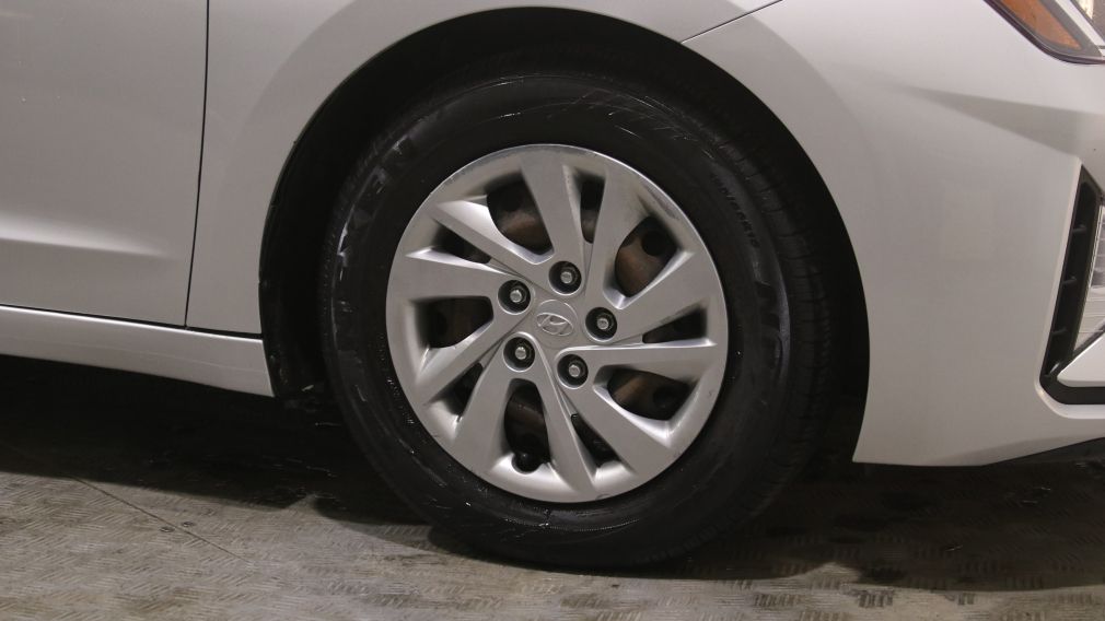 Hyundai Elantra Essential 2019 d&rsquo;occasion à vendre - 23
