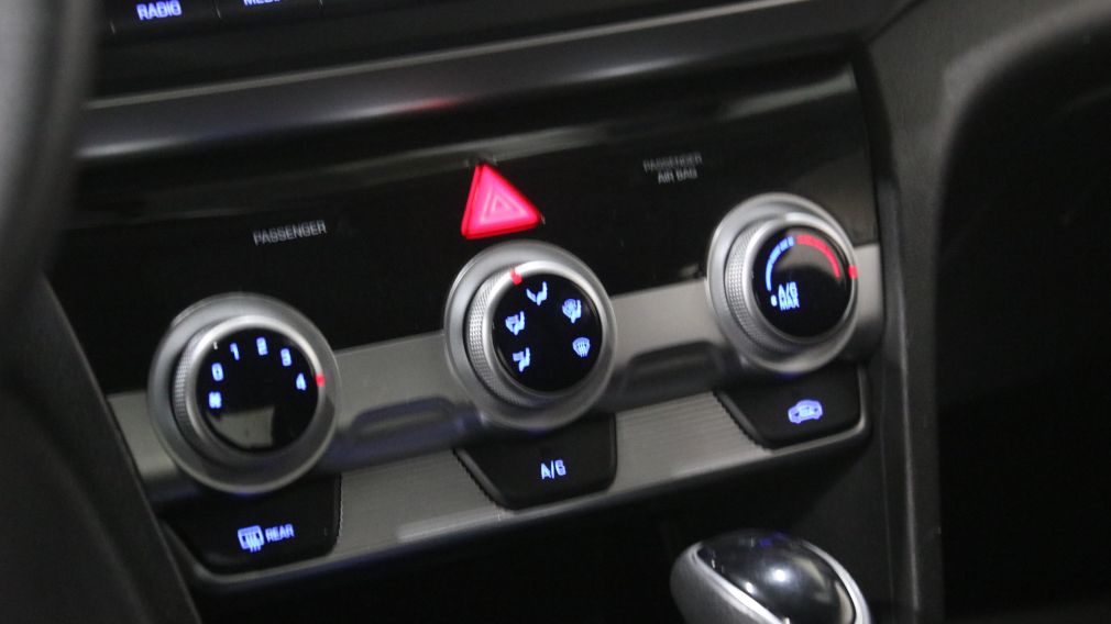 Hyundai Elantra Essential 2019 d&rsquo;occasion à vendre - 16