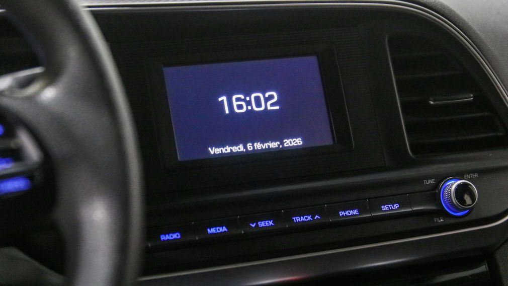 Hyundai Elantra Essential 2019 d&rsquo;occasion à vendre - 15