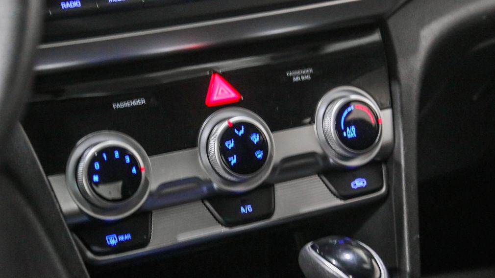 Hyundai Elantra Essential 2019 d&rsquo;occasion à vendre - 16