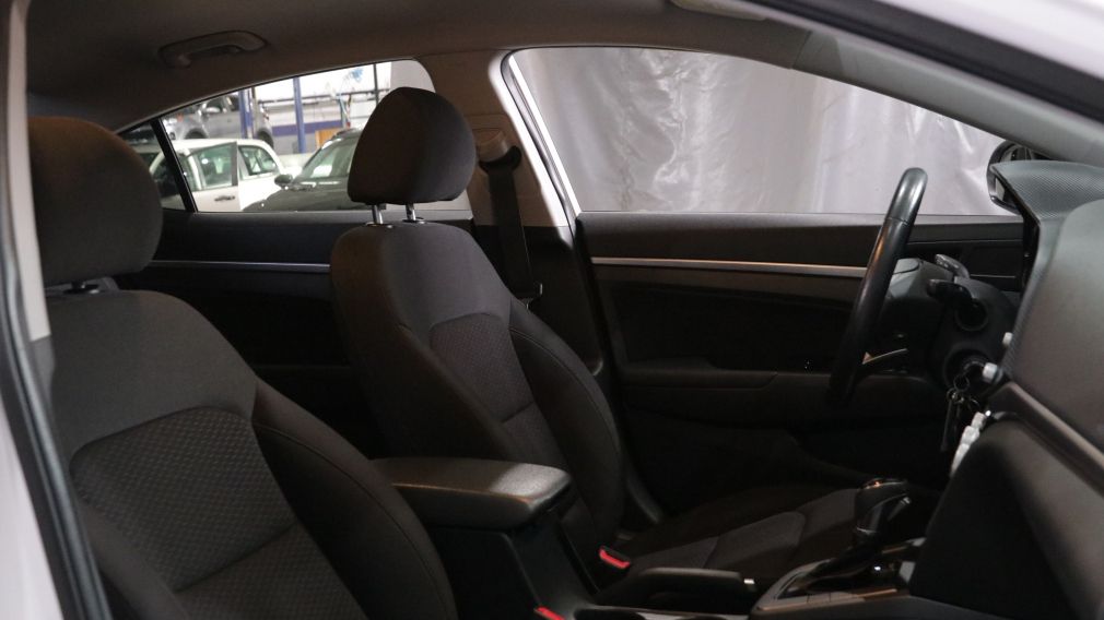 Hyundai Elantra Preferred 2020 d&rsquo;occasion à vendre - 21