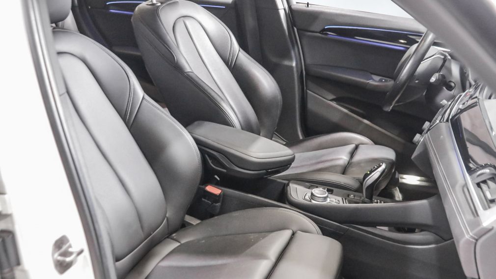 BMW X1 xDrive28i 2022 d&rsquo;occasion à vendre - 21