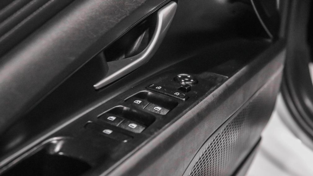 Hyundai Elantra Preferred 2024 d&rsquo;occasion à vendre - 11