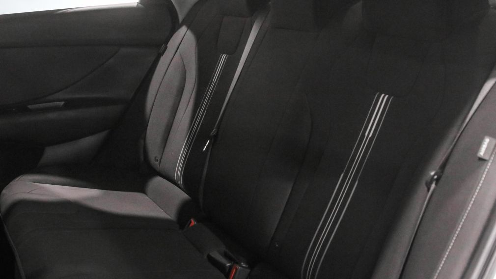 Hyundai Elantra Preferred 2024 d&rsquo;occasion à vendre - 21