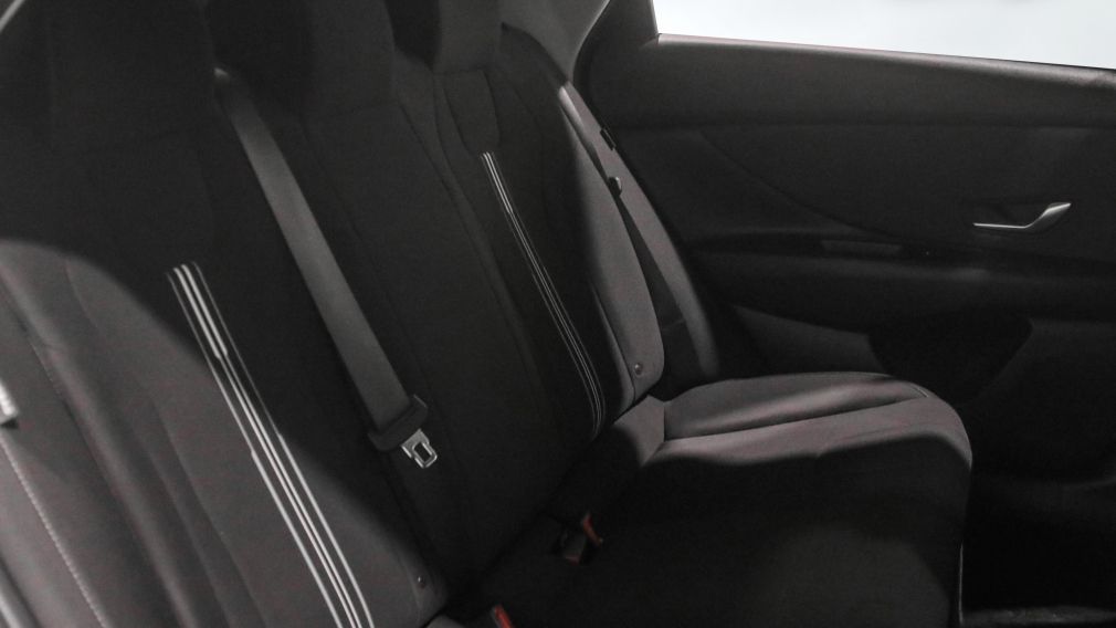 Hyundai Elantra Preferred 2024 d&rsquo;occasion à vendre - 22