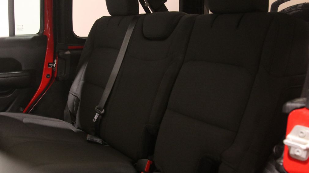 Jeep Wrangler Unlimited Willys 2022 d&rsquo;occasion à vendre - 19