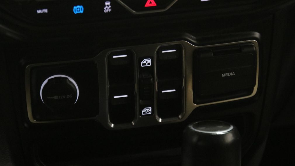 Jeep Wrangler Unlimited Sahara 2021 d&rsquo;occasion à vendre - 19