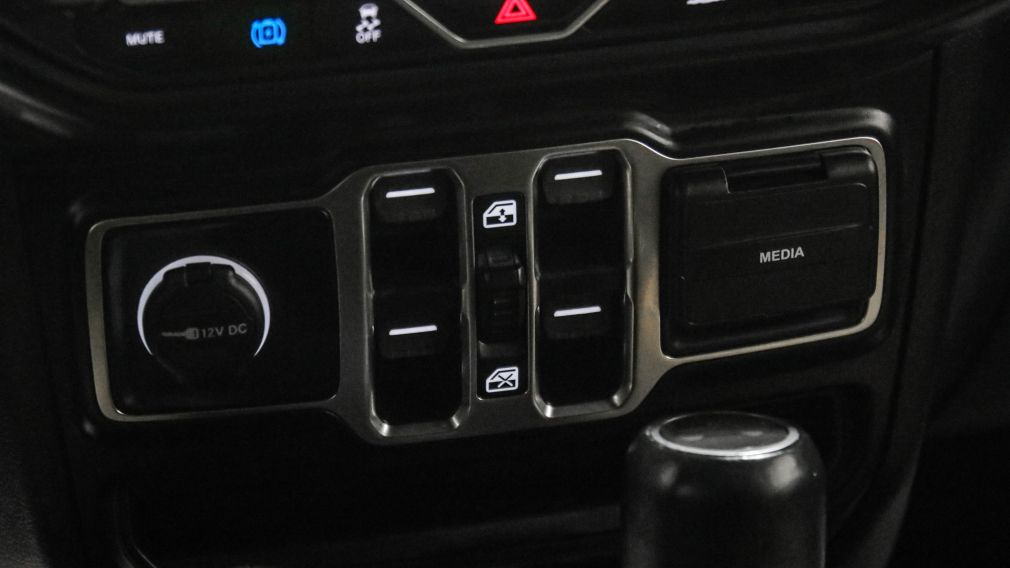 Jeep Wrangler Unlimited Sahara 2021 d&rsquo;occasion à vendre - 19