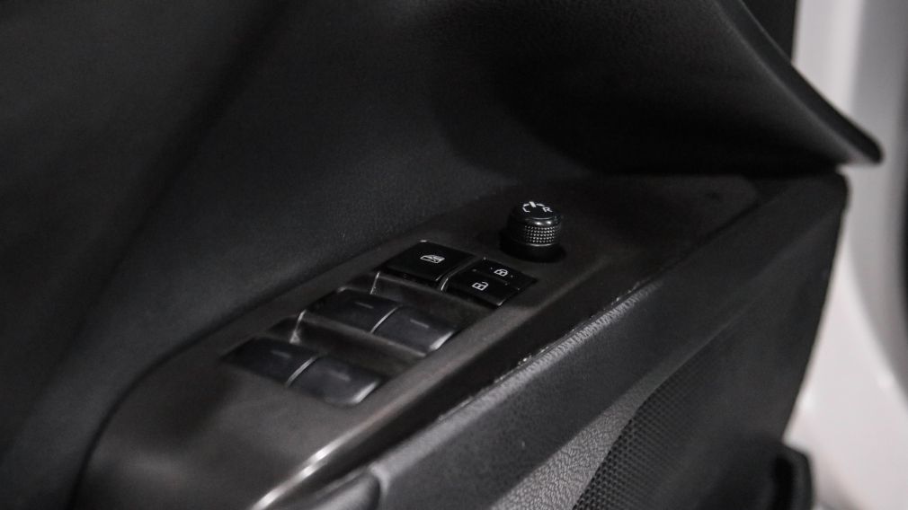 Toyota Camry SE 2024 d&rsquo;occasion à vendre - 11