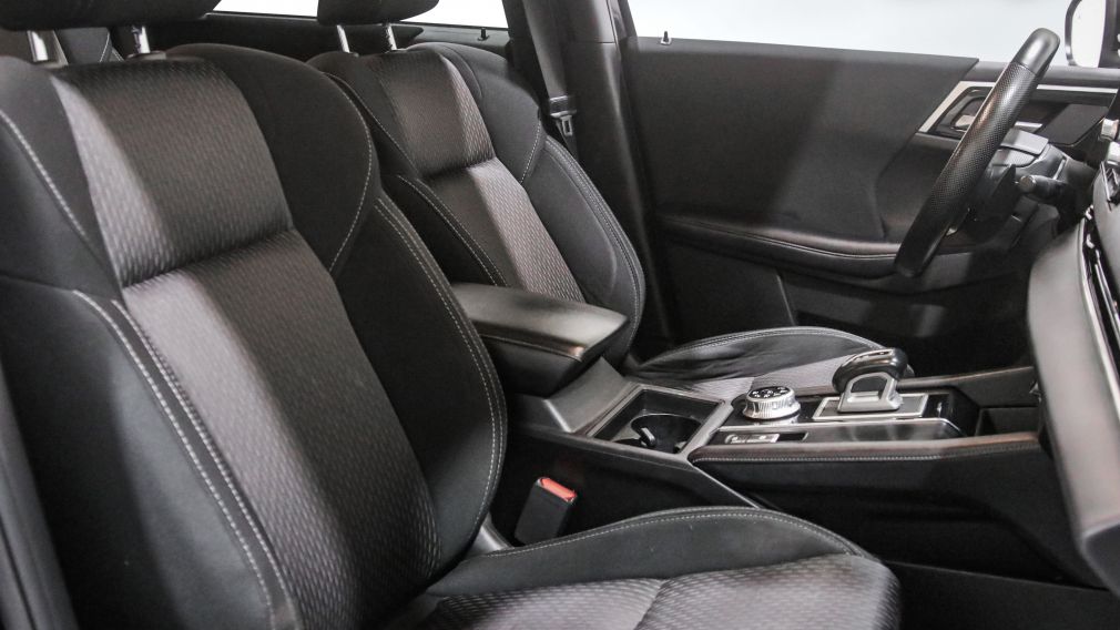 Mitsubishi Outlander ES 2023 d&rsquo;occasion à vendre - 23