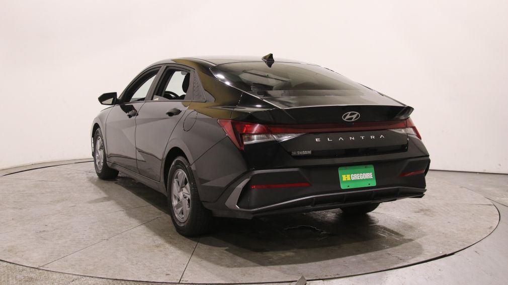 Hyundai Elantra Essential 2024 d&rsquo;occasion à vendre - 5