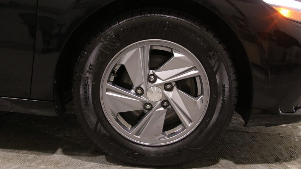 Hyundai Elantra Essential 2024 d&rsquo;occasion à vendre - 24