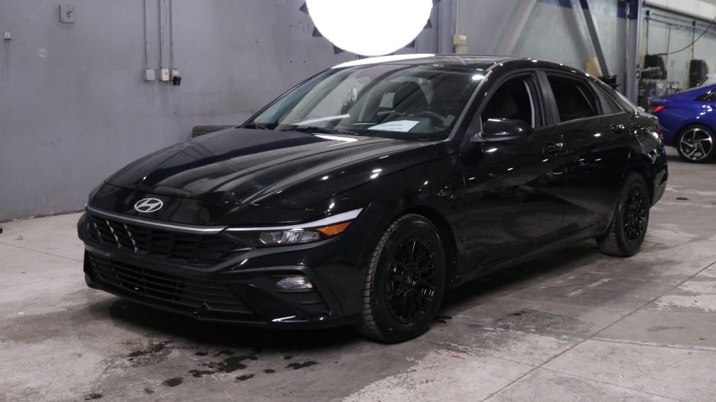 Hyundai Elantra Essential 2025 d&rsquo;occasion à vendre - 3