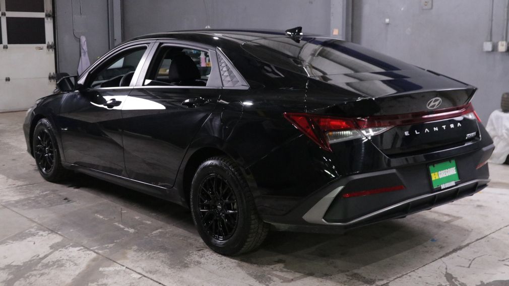 Hyundai Elantra Essential 2025 d&rsquo;occasion à vendre - 4