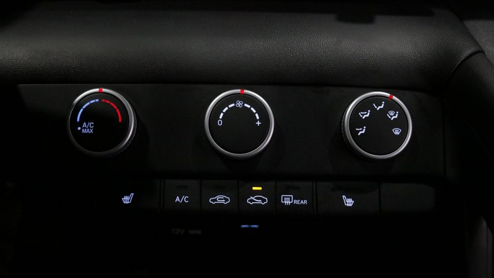 Hyundai Elantra Essential 2025 d&rsquo;occasion à vendre - 15