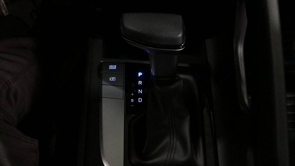 Hyundai Elantra Essential 2025 d&rsquo;occasion à vendre - 16
