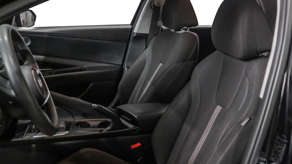 Hyundai Elantra Essential 2025 d&rsquo;occasion à vendre - 8