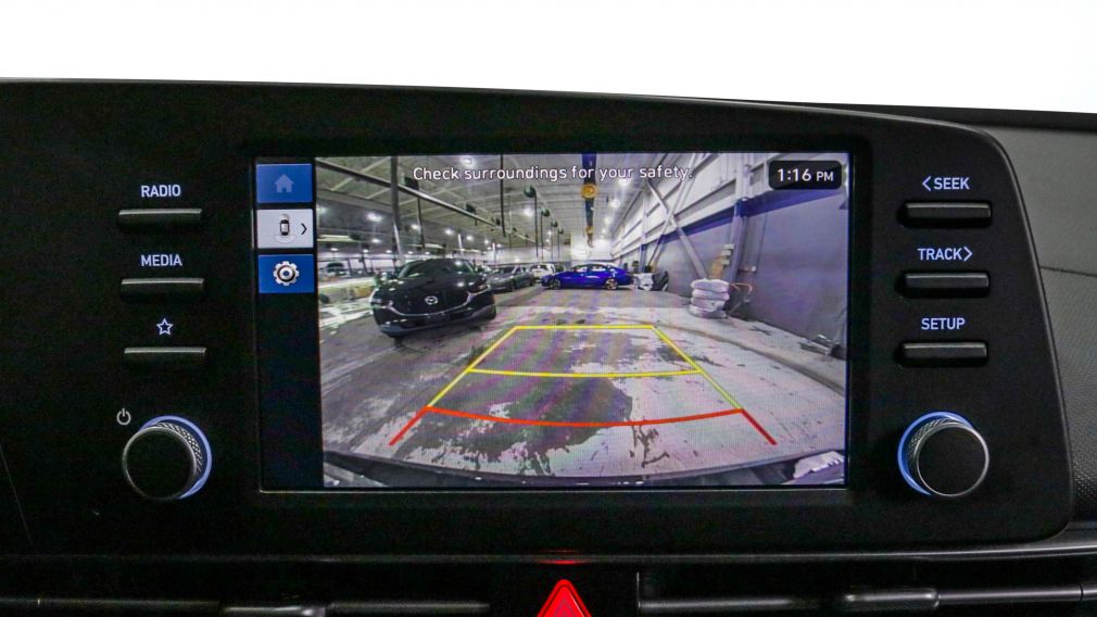 Hyundai Elantra Essential 2025 d&rsquo;occasion à vendre - 13