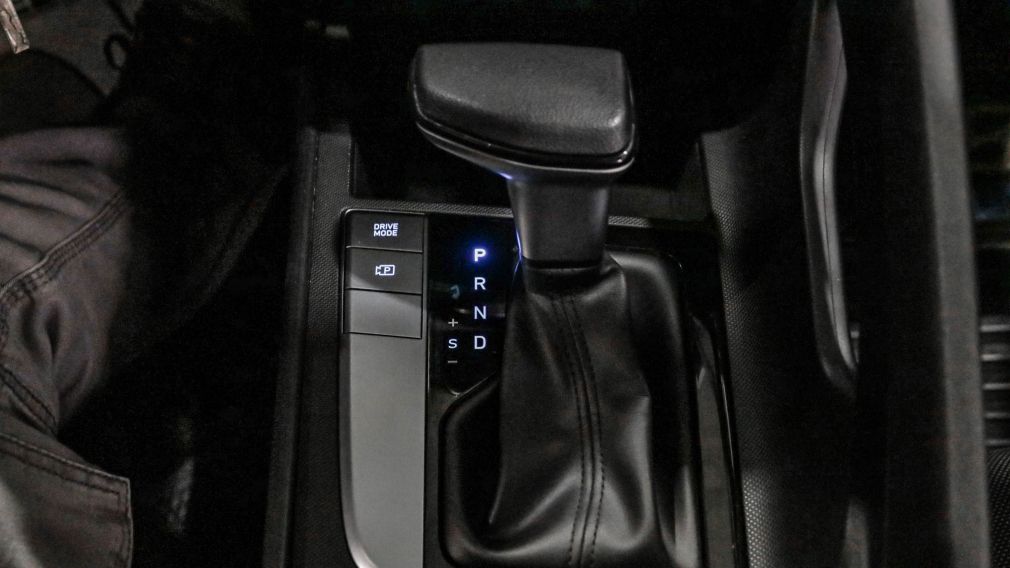 Hyundai Elantra Essential 2025 d&rsquo;occasion à vendre - 16