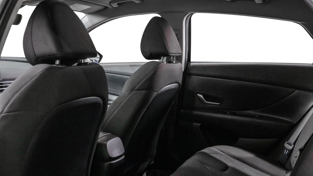 Hyundai Elantra Essential 2025 d&rsquo;occasion à vendre - 18