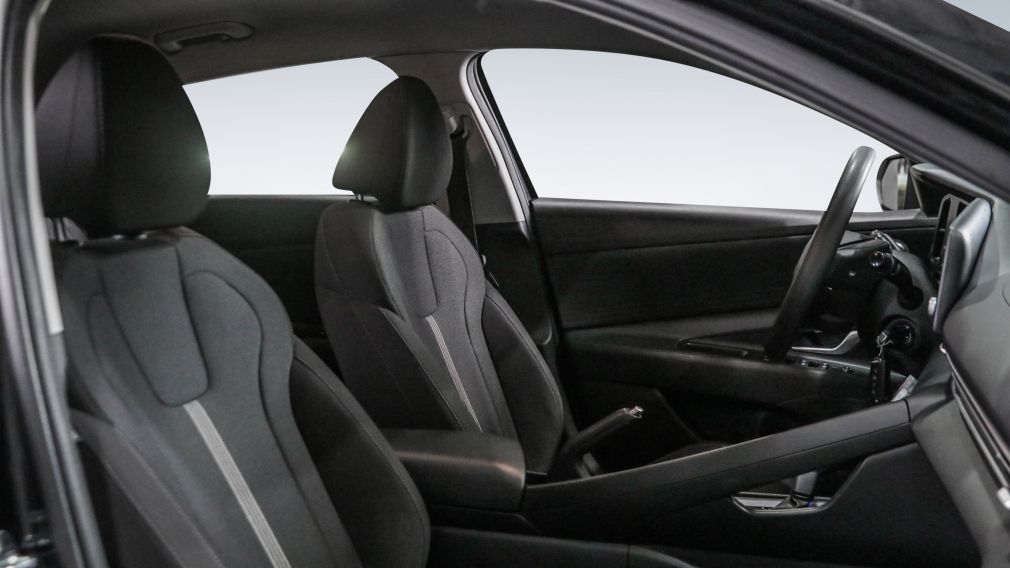 Hyundai Elantra Essential 2025 d&rsquo;occasion à vendre - 21