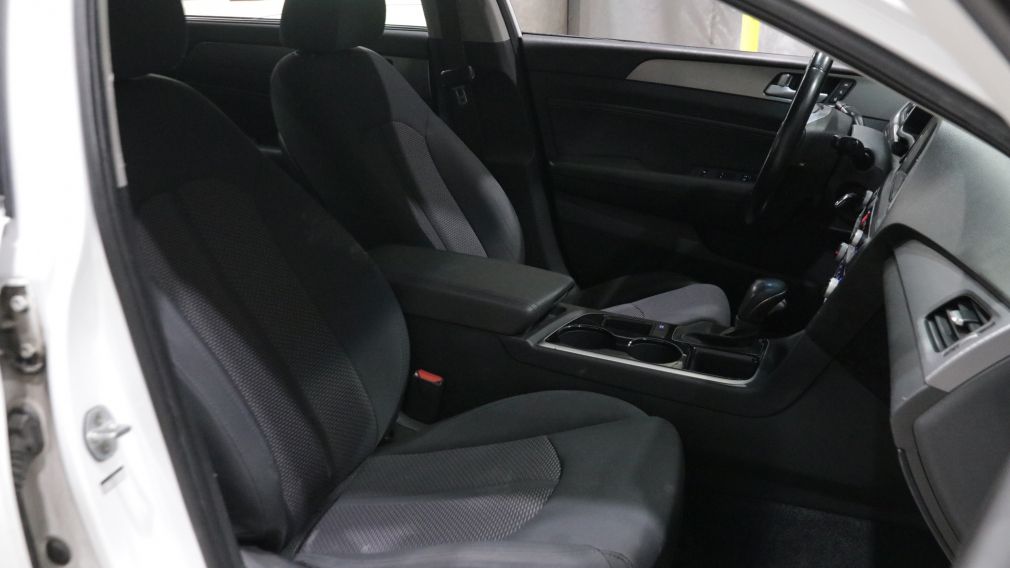 Hyundai Sonata Essential 2019 d&rsquo;occasion à vendre - 19