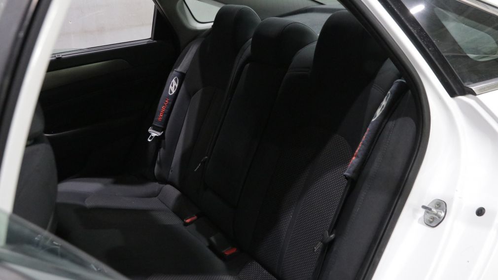 Hyundai Sonata Essential 2019 d&rsquo;occasion à vendre - 16