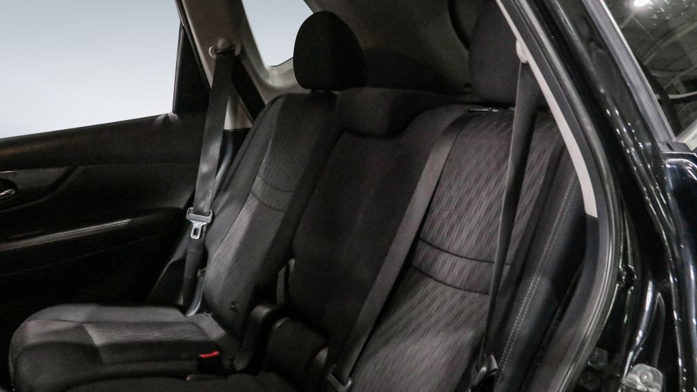 Nissan Rogue SV 2019 d&rsquo;occasion à vendre - 19