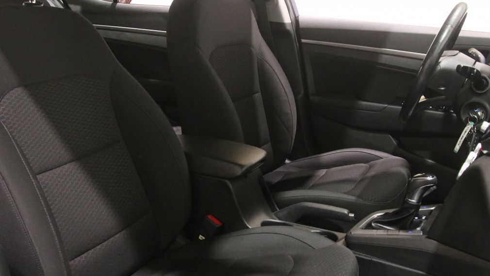 Hyundai Elantra Preferred 2019 d&rsquo;occasion à vendre - 25