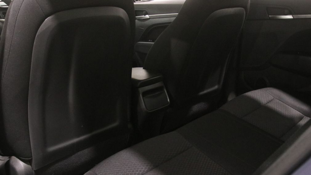 Hyundai Elantra Preferred 2019 d&rsquo;occasion à vendre - 22