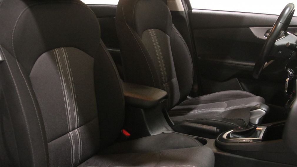 Kia Forte LX 2022 d&rsquo;occasion à vendre - 22