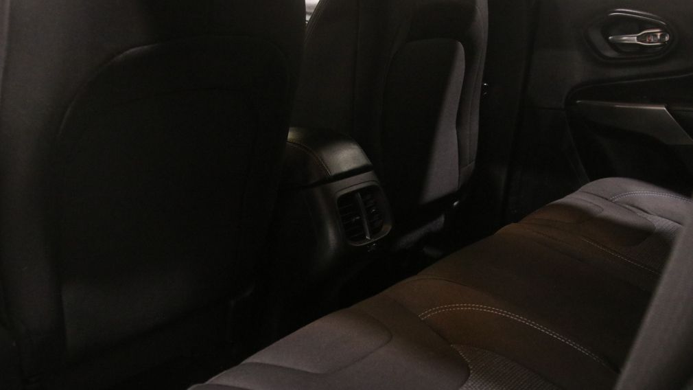 Jeep Cherokee Sport 2022 d&rsquo;occasion à vendre - 21