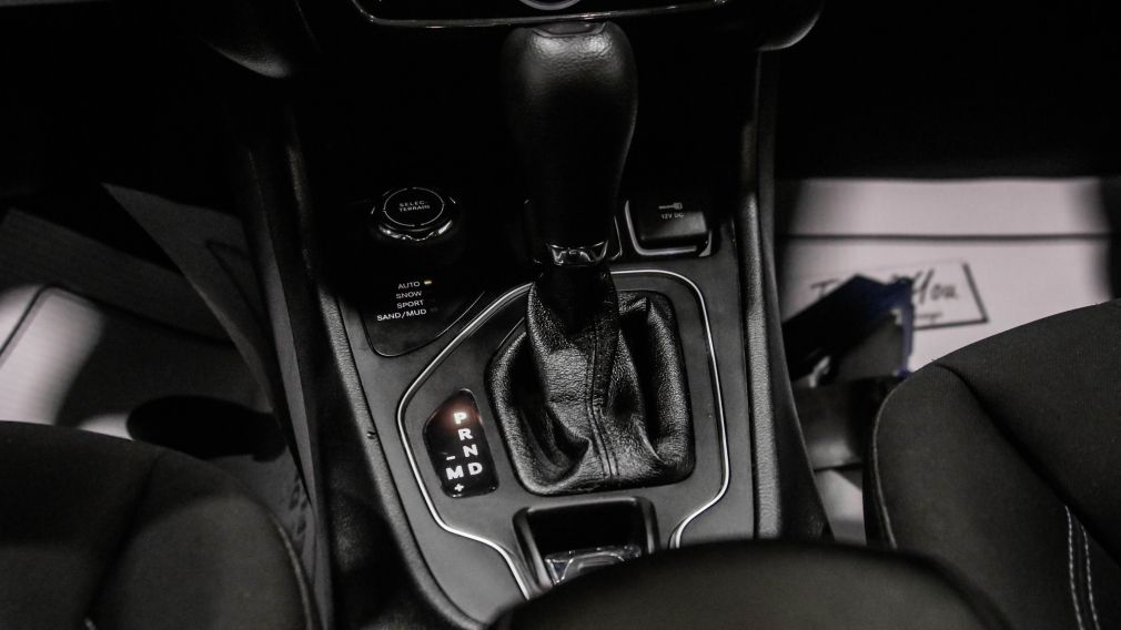 Jeep Cherokee Sport 2022 d&rsquo;occasion à vendre - 20