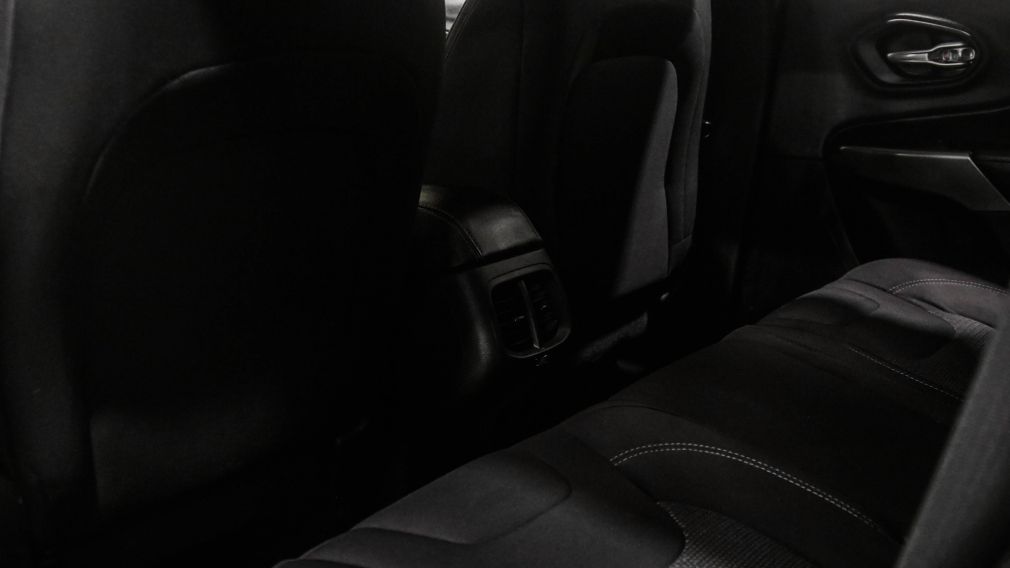 Jeep Cherokee Sport 2022 d&rsquo;occasion à vendre - 21