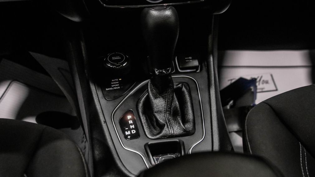 Jeep Cherokee Sport 2022 d&rsquo;occasion à vendre - 20