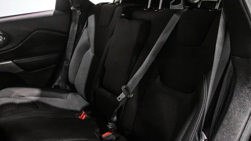 Jeep Cherokee Sport 2022 d&rsquo;occasion à vendre - 22