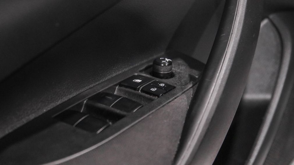 Toyota Corolla Hybrid LE 2024 d&rsquo;occasion à vendre - 11