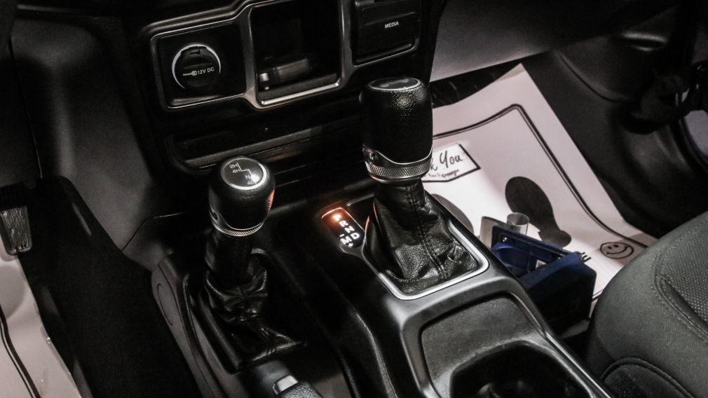 Jeep Wrangler Willys Sport 2023 d&rsquo;occasion à vendre - 17